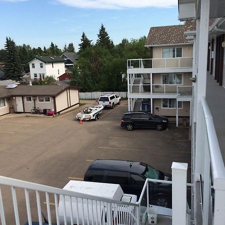 Raccoon Lodge Motel Sylvan Lake Luaran gambar