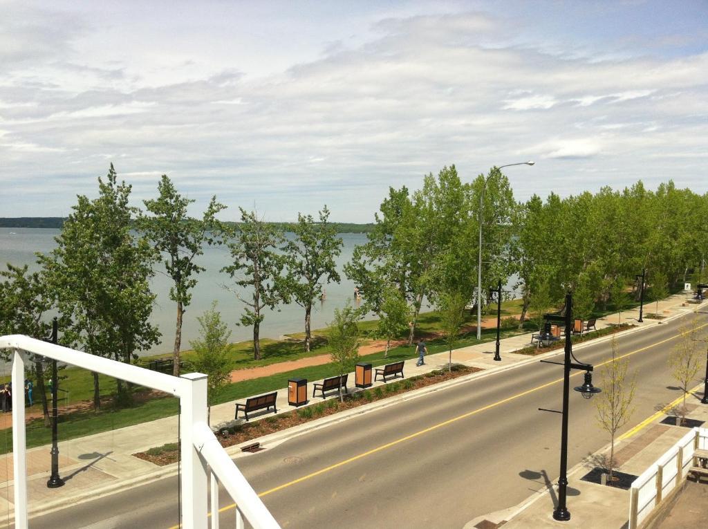 Raccoon Lodge Motel Sylvan Lake Luaran gambar