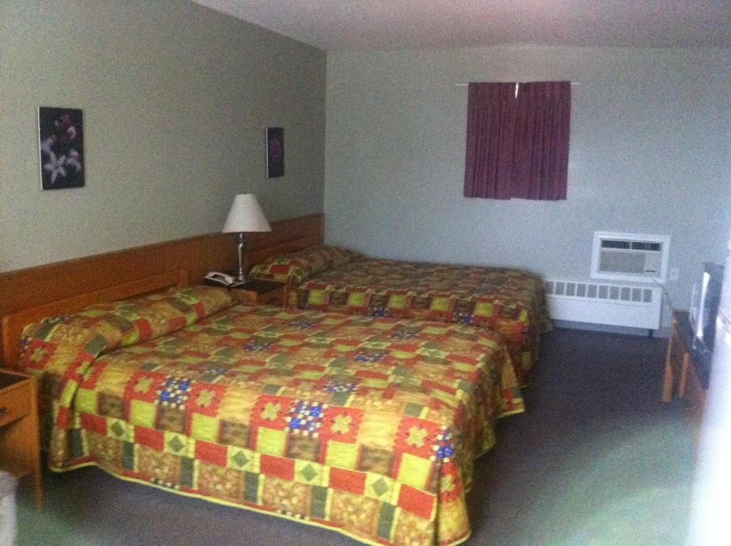 Raccoon Lodge Motel Sylvan Lake Bilik gambar
