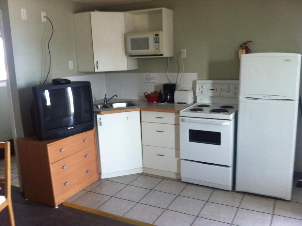 Raccoon Lodge Motel Sylvan Lake Bilik gambar