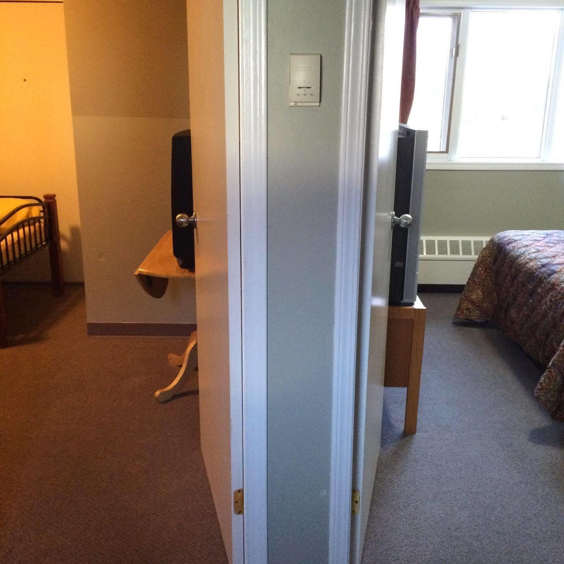 Raccoon Lodge Motel Sylvan Lake Luaran gambar